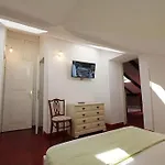 Dahlia 2 Apartment